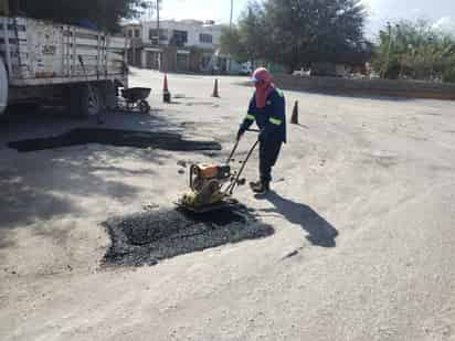 Programa de bacheo en Gómez Palacio.