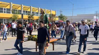 Cientos de devotos celebran al santo de las 'causas difíciles y desesperadas' en la parroquia de Torreón