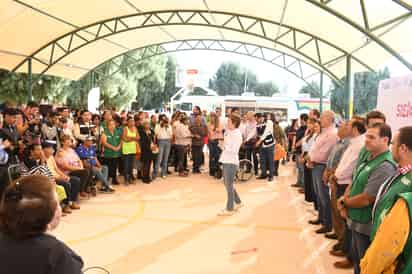 Entrega de cancha y techumbre en ejido Santa Fe de Torreón