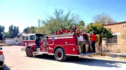 Bomberos San Pedro ofrece plática de prevención de accidentes en escuela