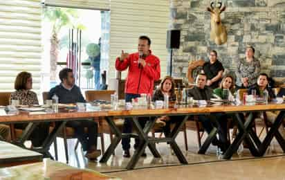 Reunión entre Conagua, alcaldes y gobernador de Durango.