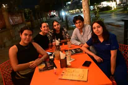 Inés Dipp, Fátima Sandoval, Magdalena Rosales, Emilio Fabila y Sofía Rosales (EL SIGLO DE TORREÓN)