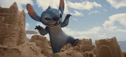 Avance. En este adelanto se ve a Stitch destruyendo un castillo de arena.