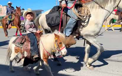 Segunda Cabalgata Regional: Un recorrido entre historia, convivencia y música en Francisco I. Madero