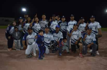 Campeones brillan en la Liga de Bola Puesta del Club San Isidro