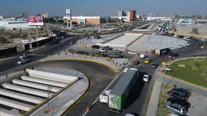 El alcalde, Román Alberto Cepeda, inauguró el Giro Independencia, obra emblemática de su administración. (EL SIGLO DE TORREÓN)