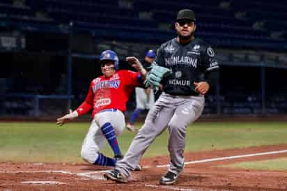 La novena Guinda deberá salir en busca del triunfo esta noche en Parras si quiere seguir con vida en la búsqueda del título del la Liga Invernal Mexicana - Zona Norte.