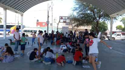 Evento “Arte en el Parque” en la colonia Valle de Chapala. (DIANA GONZÁLEZ)