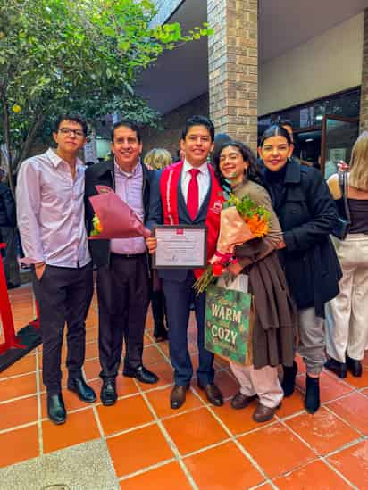 Dimas Contreras Ochoa y familia.