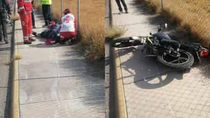 Hombre resulta lesionado tras fuerte accidente de motocicleta en Lerdo