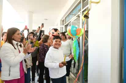 '¡Lo logré!, gracias a Dios vencí el cáncer', Tadeo toca la campana en Hospital Infantil