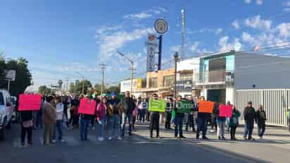 Sindicalizados del Ayuntamiento de Madero realizan bloqueo; denuncian faltas de pago e irregularidades