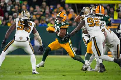 Green Bay aprovechó la débil defensiva que tienen los Santos de Nueva Orleáns para imponer condiciones y conseguir su boleto a playoffs.