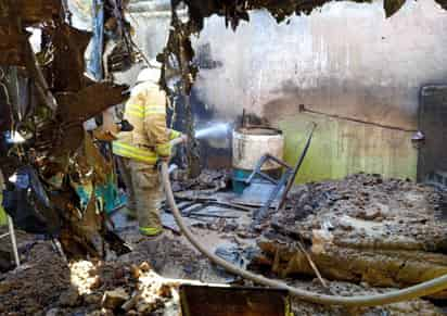 Se registró un incendio en una casa habitación en Picardías.