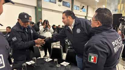 Ayuntamiento de Monclova celebra Día del Policía, en un evento encabezado por el alcalde Carlos Fernando Villarreal Pérez. (SERGIO A. RODRÍGUEZ) 