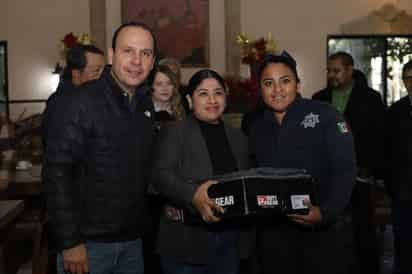 Orozco Lara inicia su gestión con reconocimiento a la Policía Municipal