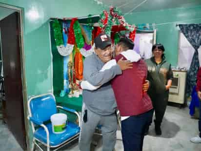 Don Jesús perdió sus pertenencias por el incendio en Navidad.