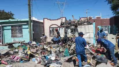 Exhorta Ayuntamiento de Gómez Palacio a mantener banquetas libres de basura