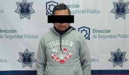 Aseguran a motociclista con dosis de cristal, en Torreón