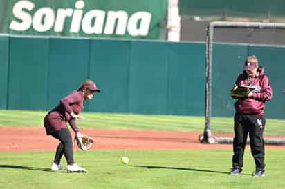 Jornadas de evaluación, han sido las dos primeras por parte del cuerpo
técnico del debutante equipo Guinda femenil. (Ramón Sotomayor)