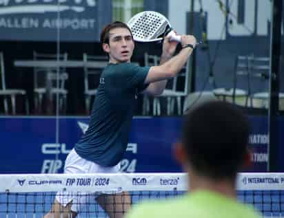 El joven padelista lagunero jugó el Mundial en Doha, Qatar. (Especial)