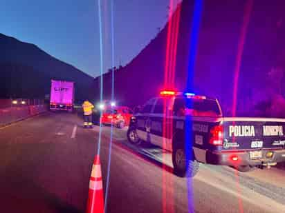 Tráiler se queda sin frenos e impacta a vehículo en el tramo Los Chorros