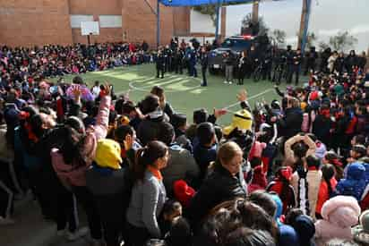 Seguridad Pública realiza evento de proximidad social en el Instituto Gómez Palacio