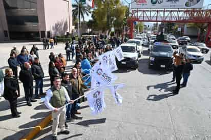 Ayuntamiento de Gómez Palacio arranca con entrega de cobertores