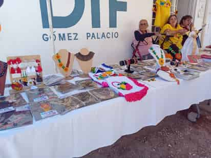 Talleres del DIF Gómez Palacio tienen buena respuesta en el Centro Comunitario El Vergel