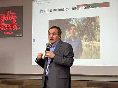 Jairo Guzmán habló sobre Percepción migratoria, durante la Convención de Ciudadanía Global que se lleva a cabo en Ibero Torreón. (EL SIGLO DE TORREÓN)