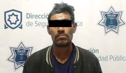 Con una pala intenta desprender cámara del C4, el responsable fue detenido