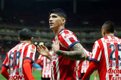 Cinco años después, Alan Pulido vuelve a meter gol con Chivas