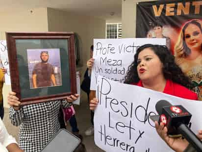 Familiares de maestro fallecido exigen entrega de horas clase