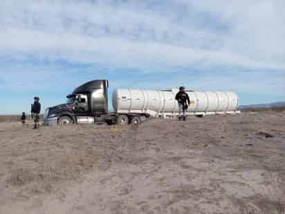 Aseguran tractocamión que contenía combustible