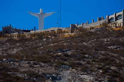 Se demora restauración del Cristo Rey en el cerro de las Noas