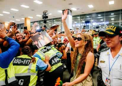 Shakira en su llegada a Lima. X @shakira