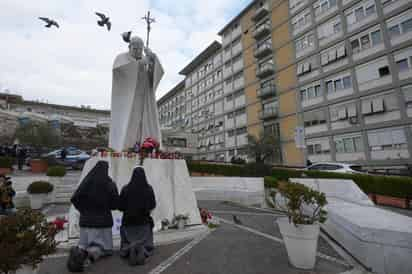 Papa Francisco se reporta 'estable' y activo laboralmente