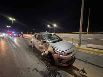 Ebrio al volante protagoniza volcadura sobre la carretera Torreón - San Pedro