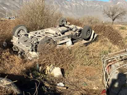 Volcadura en Gómez Palacio deja tres jóvenes lesionados