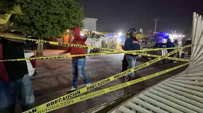 Fuertes vientos derriban parte de reja de la Unidad Deportiva de San Pedro