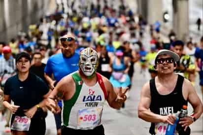 Corredores laguneros le ponen color al Maratón Lala 2025