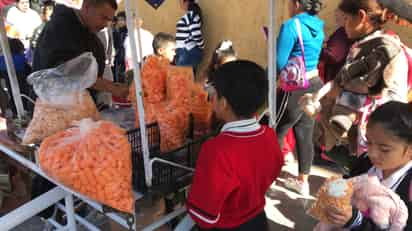 Retirarán de escuelas a vendedores de comida chatarra, habrá vigilancia permanente