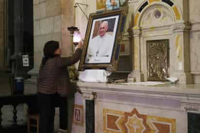 Papa Francisco se mantiene estable, sigue los últimos acontecimientos en el mundo