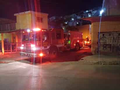 Dos incendios movilizan a bomberos en distintos puntos de Torreón