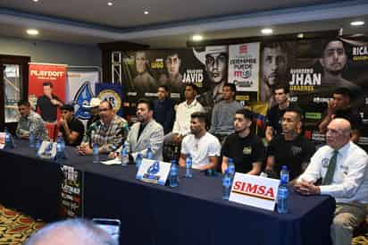 En la conferencia de prensa, estuvieron la mayoría de los protagonistas de la velada, quienes hoy deberán superar el pesaje.