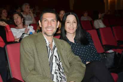 Alex Salomón Serhan y Estela Serhan.