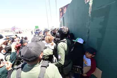 Condena Article 19 agresión contra periodistas durante manifestación de habitantes de Nuevo Mieleras