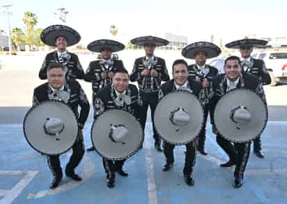 Integrantes de mariachi Arrieros de Torreón recuerdan cuando se viralizaron