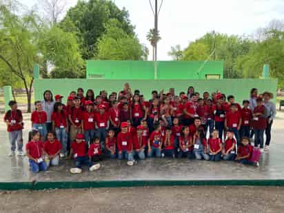 Niños y niñas hacen peticiones en su día, se les brindó espacio de esparcimiento