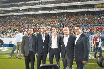 Junto a los organizadores y funcionarios municipales y estatales, estuvo el Presidente de la Federación Mexicana de Futbol, Mikel Arriola.